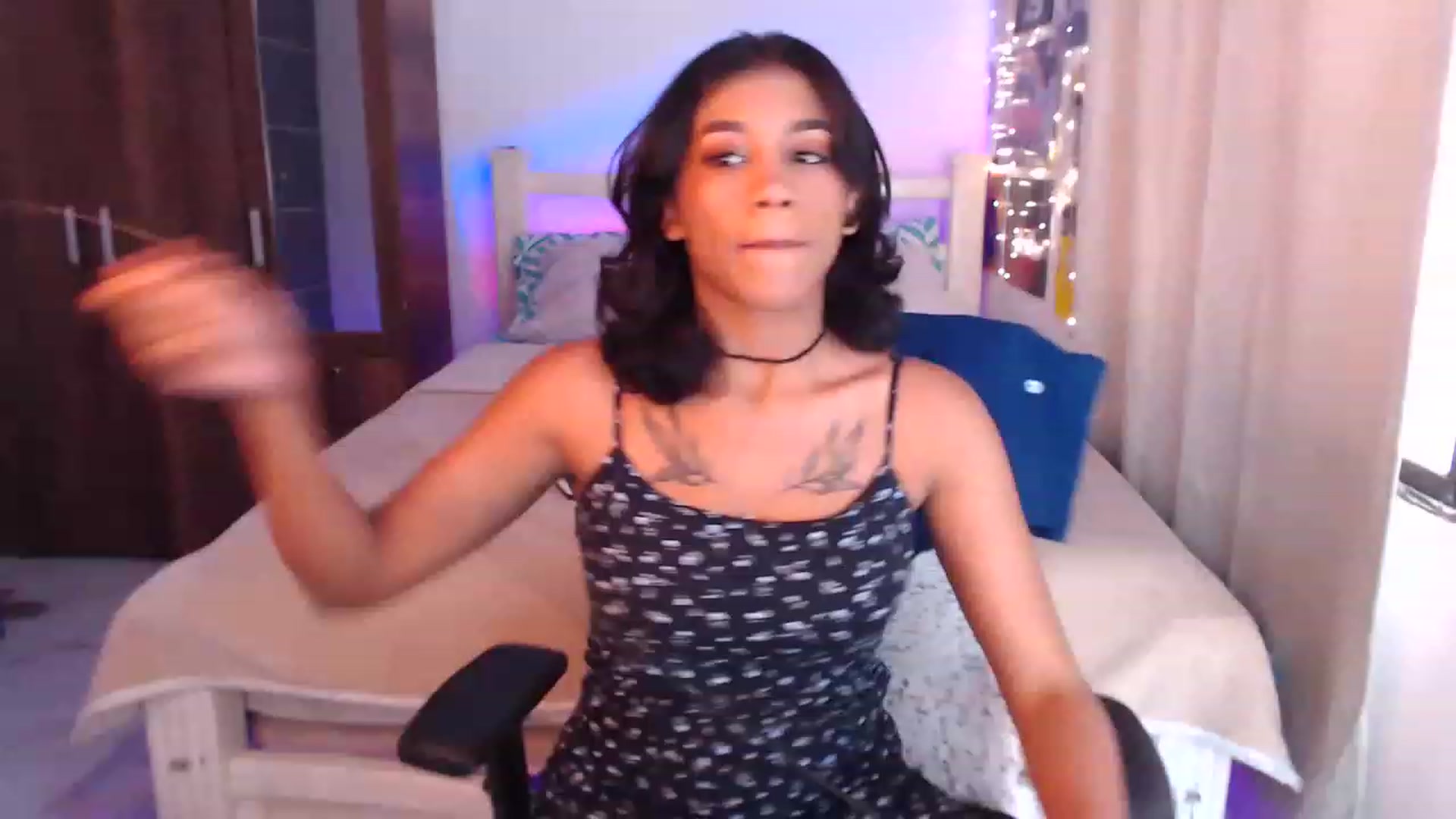 Gallery image thumbnail from MilaSun_'s myfreecams stream on, 06/22/2023, 18:55 image 5 of 20