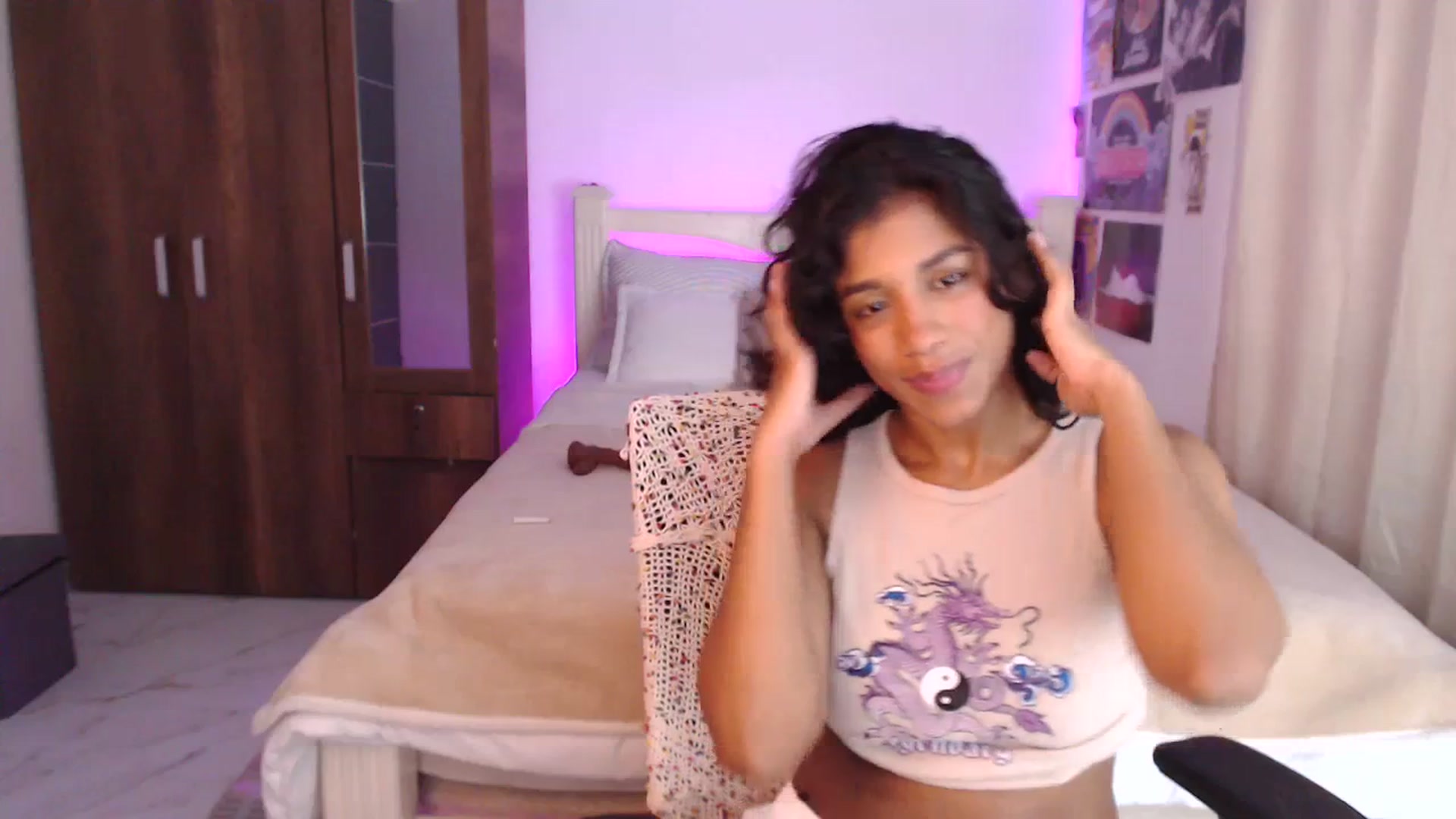 Gallery image thumbnail from MilaSun_'s myfreecams stream on, 07/04/2023, 18:23 image 17 of 20