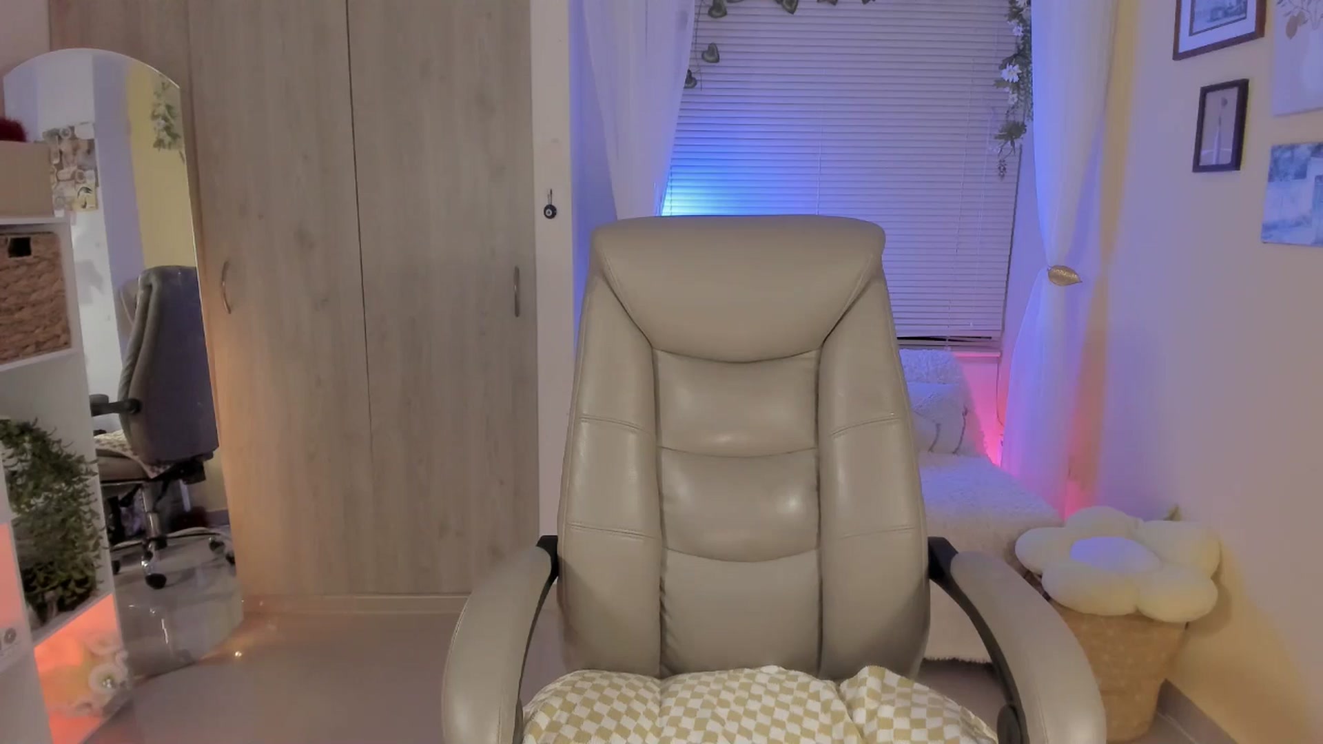 Gallery image thumbnail from MilaSun_'s myfreecams stream on, 03/31/2026, 24:30 image 20 of 20
