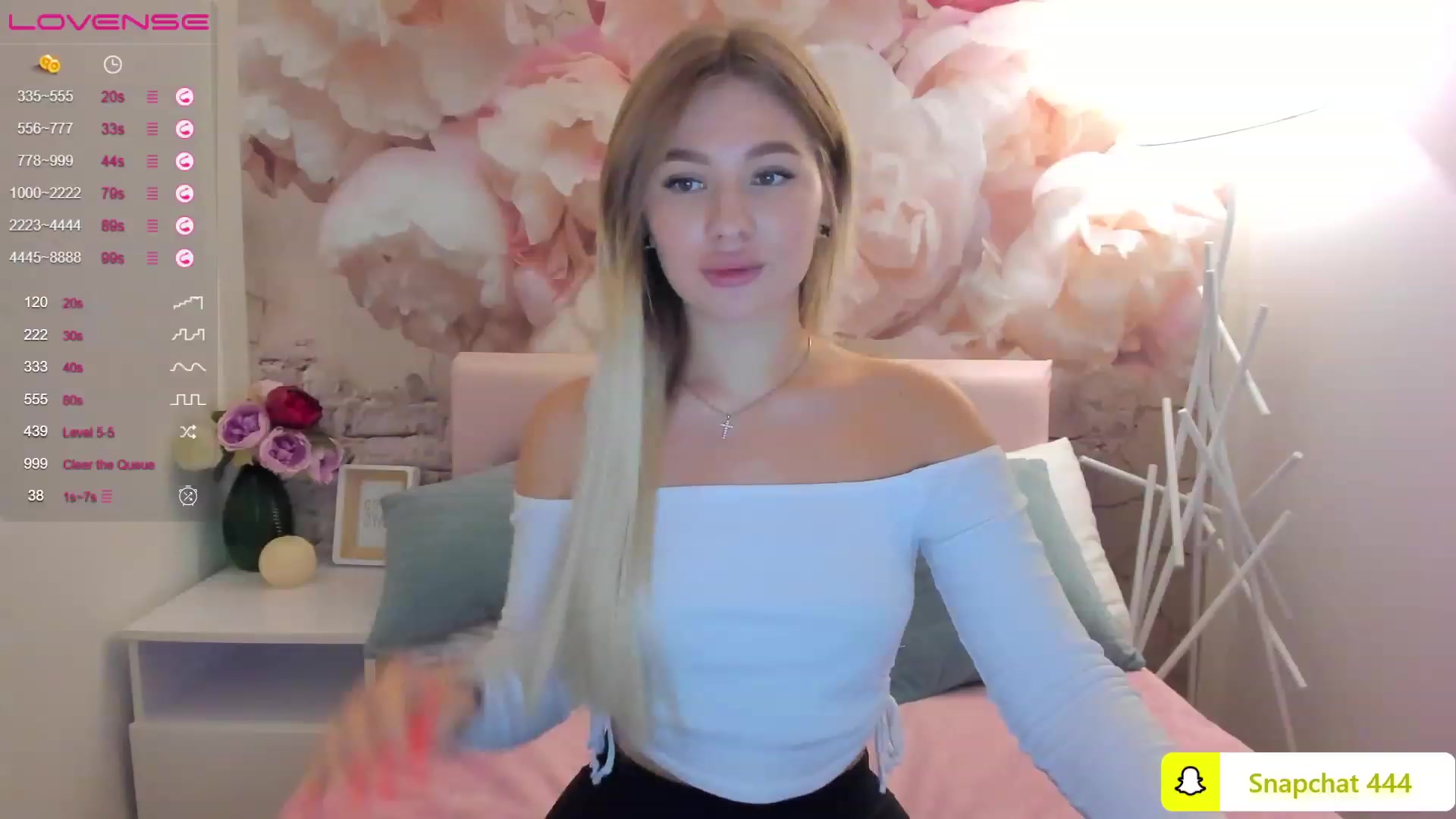 Gallery image thumbnail from MilaVox's myfreecams stream on, 12/03/2022, 11:44 image 12 of 20