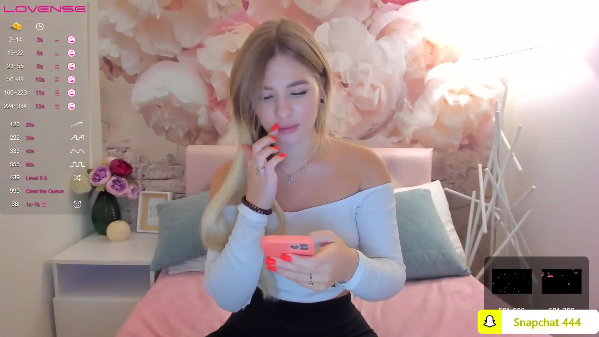 Gallery image thumbnail from MilaVox's myfreecams stream on, 12/03/2022, 11:44 image 13 of 20