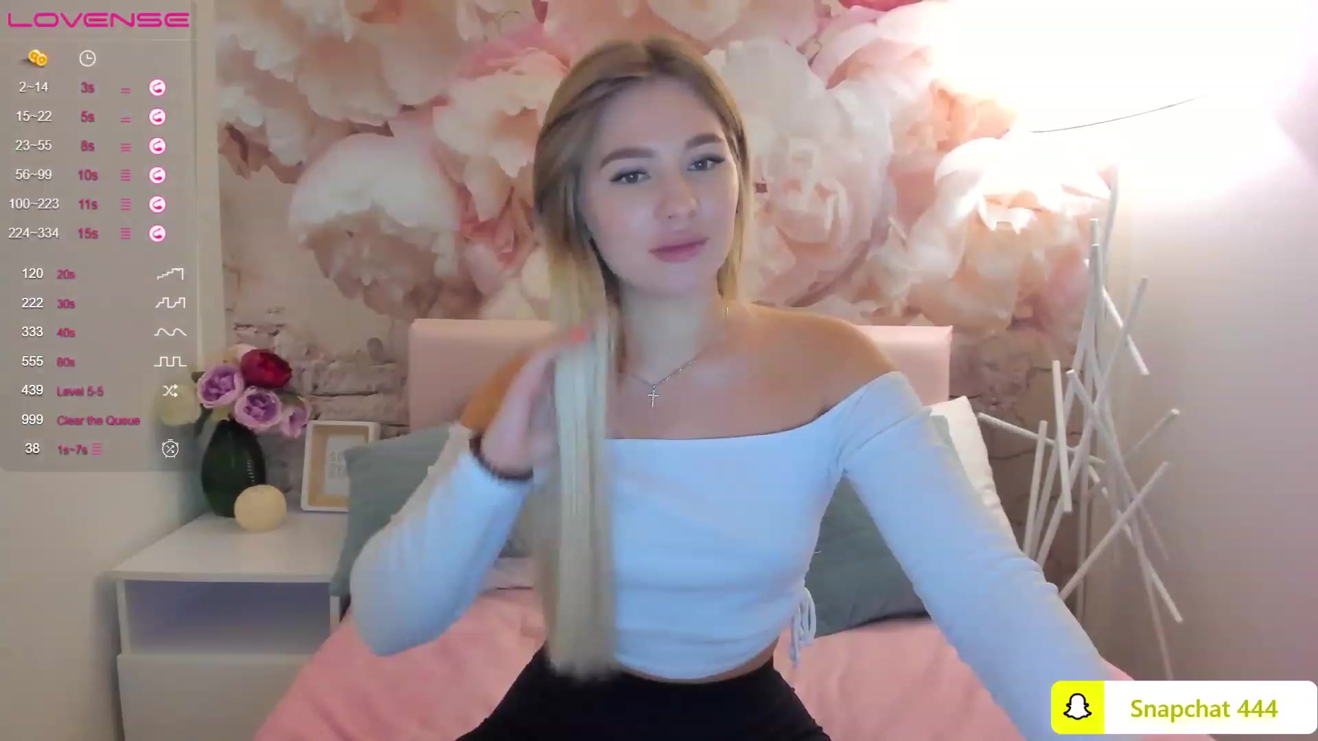 Gallery image thumbnail from MilaVox's myfreecams stream on, 12/03/2022, 11:44 image 14 of 20