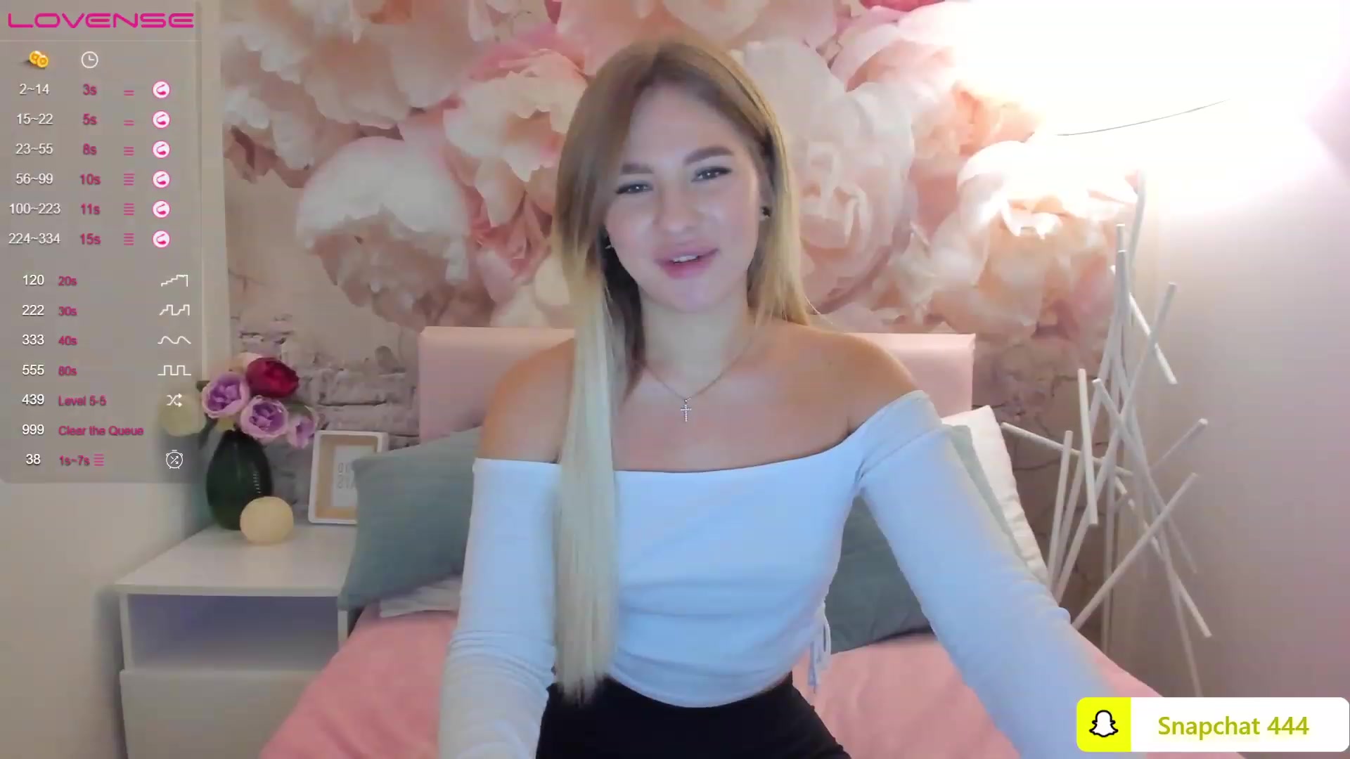 Gallery image thumbnail from MilaVox's myfreecams stream on, 12/03/2022, 11:44 image 15 of 20