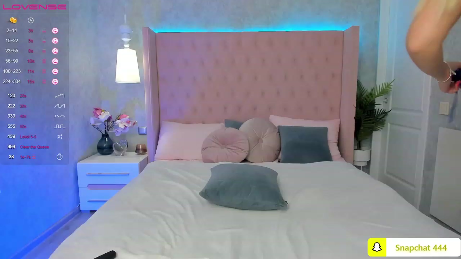 Gallery image thumbnail from MilaVox's myfreecams stream on, 12/03/2022, 16:04 image 7 of 20