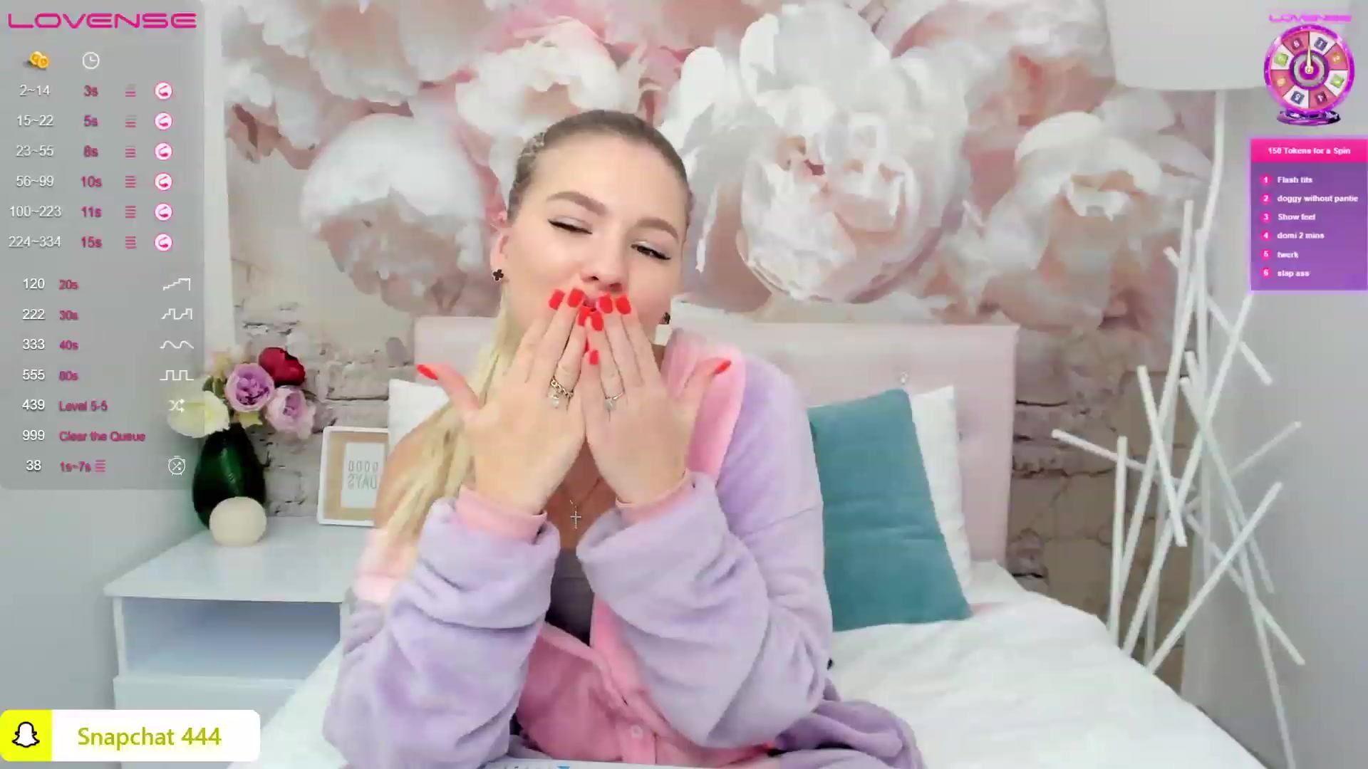 Gallery image thumbnail from MilaVox's myfreecams stream on, 12/07/2022, 14:12 image 17 of 20