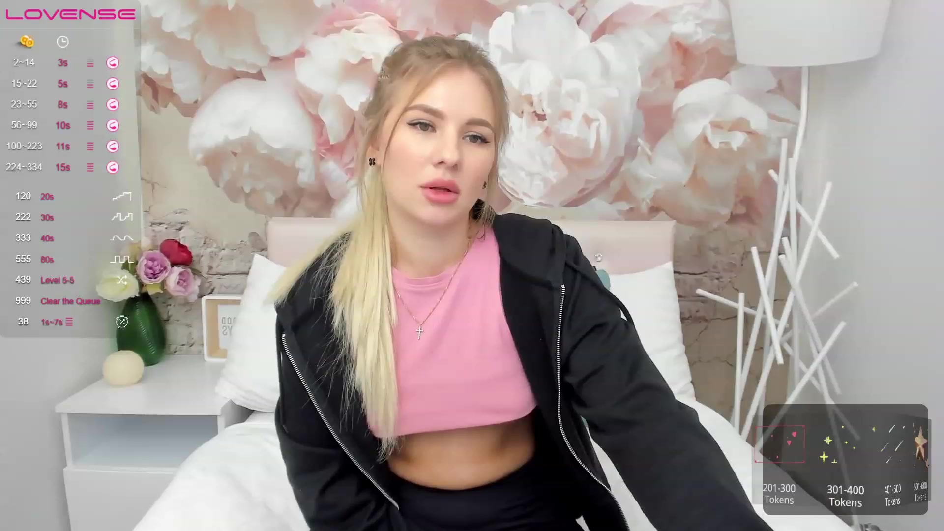 Gallery image thumbnail from MilaVox's myfreecams stream on, 12/10/2022, 17:31 image 12 of 20