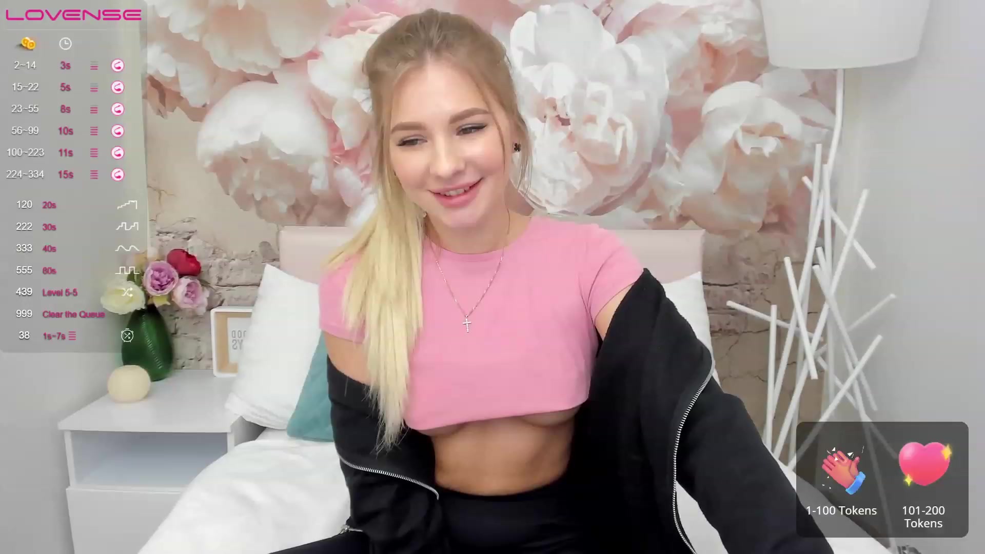 Gallery image thumbnail from MilaVox's myfreecams stream on, 12/10/2022, 17:31 image 5 of 20