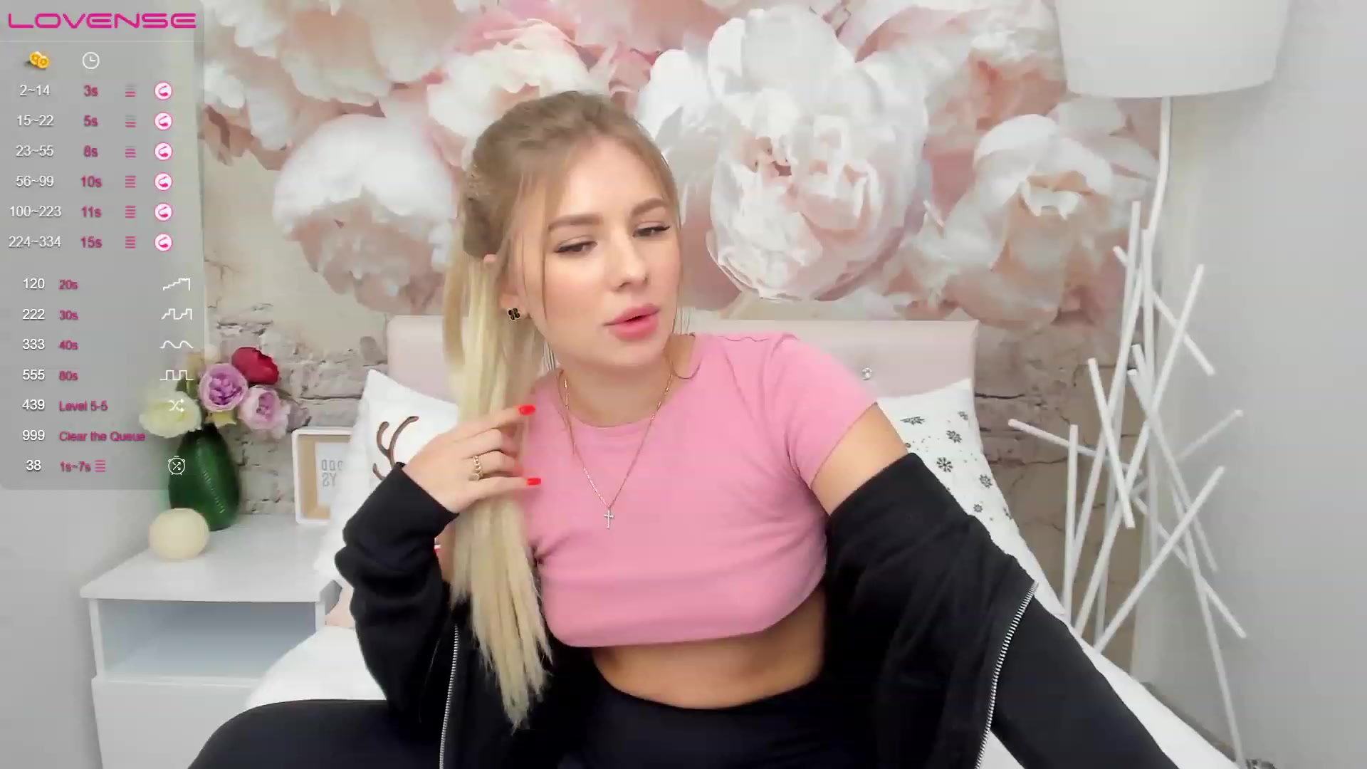 Gallery image thumbnail from MilaVox's myfreecams stream on, 12/10/2022, 17:31 image 19 of 20