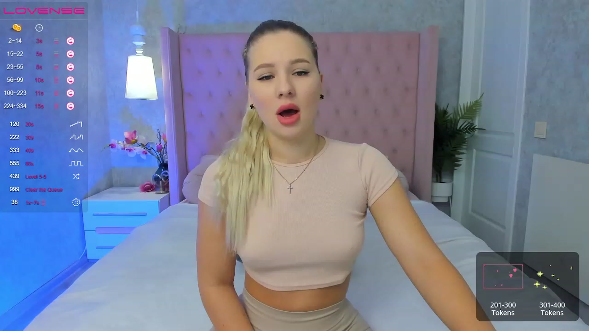 Gallery image thumbnail from MilaVox's myfreecams stream on, 12/11/2022, 09:07 image 4 of 20