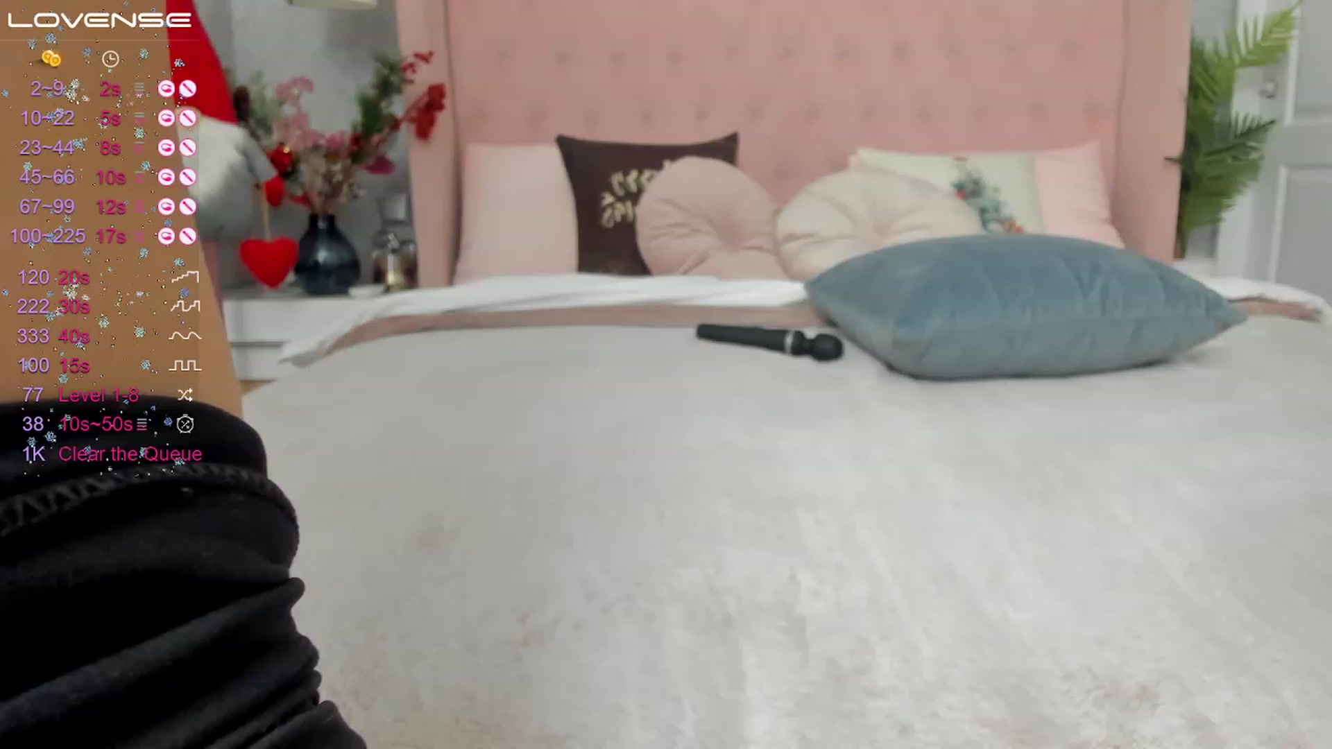 Gallery image thumbnail from MilaVox's myfreecams stream on, 12/16/2022, 17:52 image 8 of 20