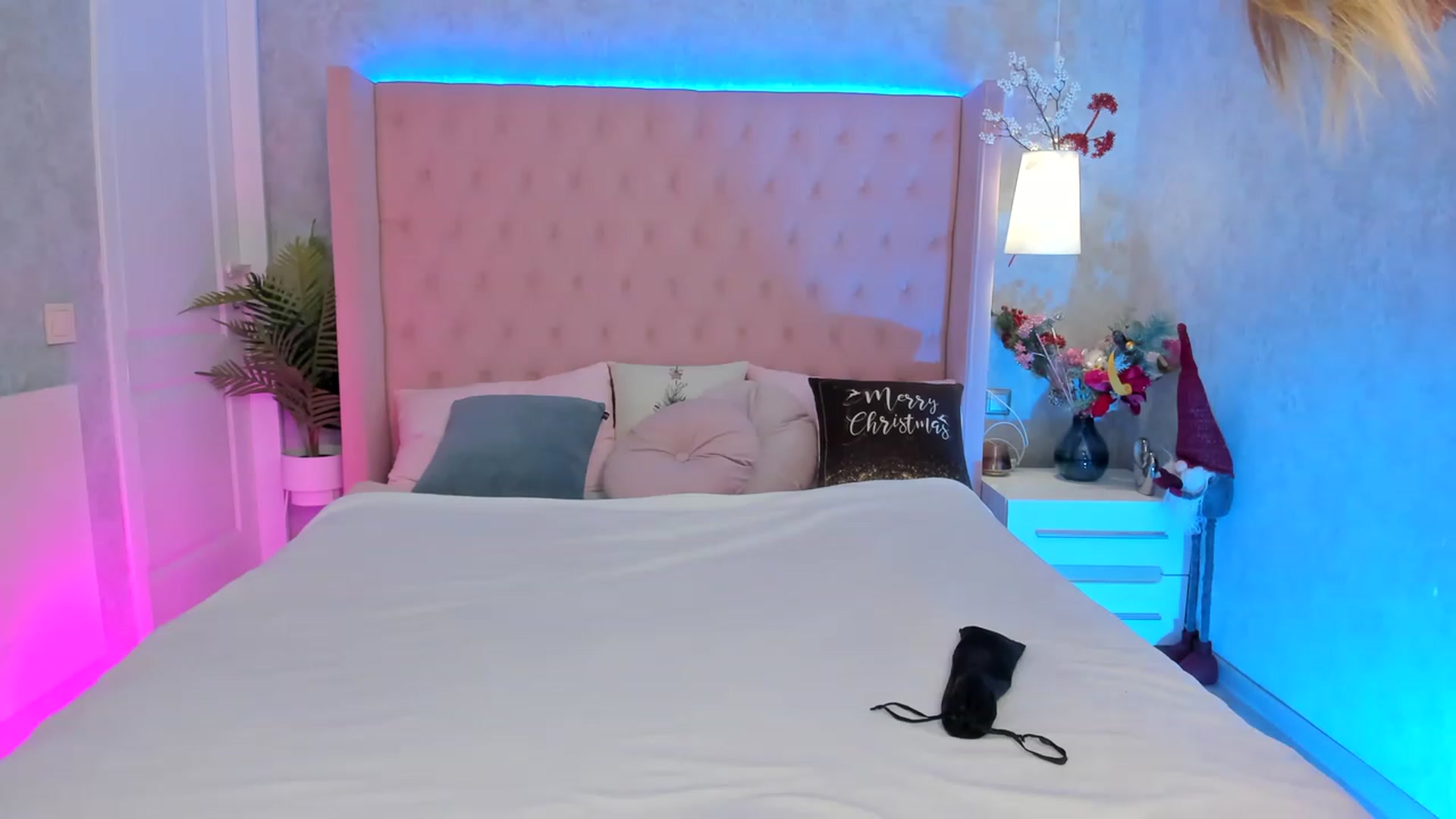 Gallery image thumbnail from MilaVox's myfreecams stream on, 01/06/2023, 13:33 image 2 of 20