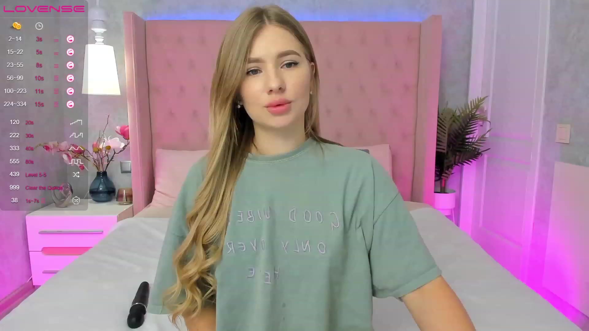 Gallery image thumbnail from MilaVox's myfreecams stream on, 01/25/2023, 15:50 image 4 of 20