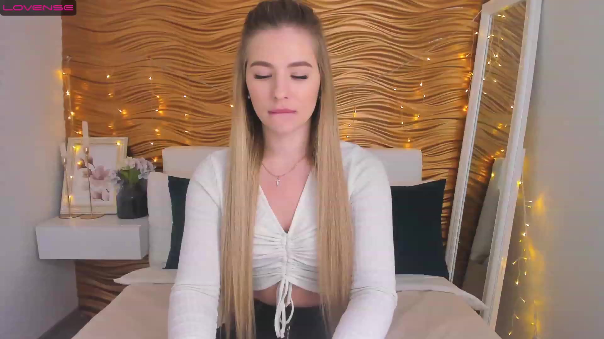 Gallery image thumbnail from MilaVox's myfreecams stream on, 02/01/2023, 11:28 image 12 of 20