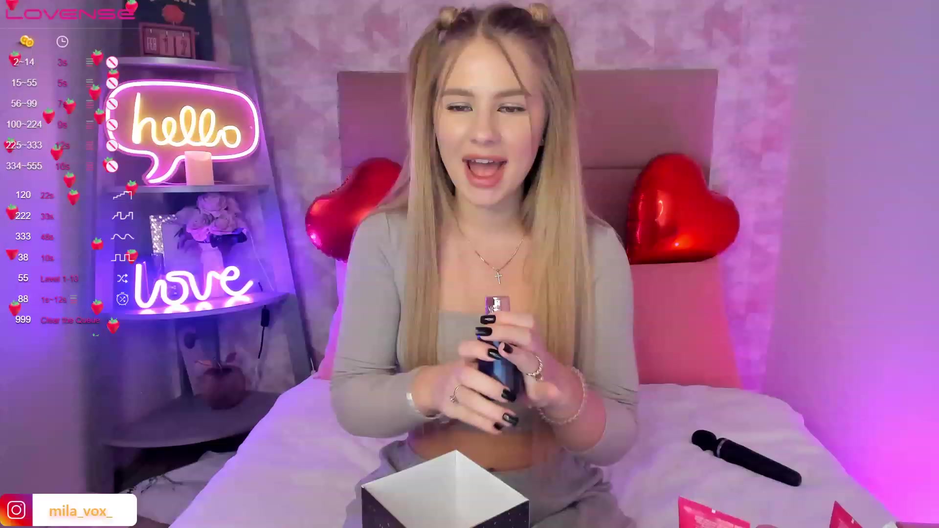 Gallery image thumbnail from MilaVox's myfreecams stream on, 02/14/2023, 19:30 image 10 of 20