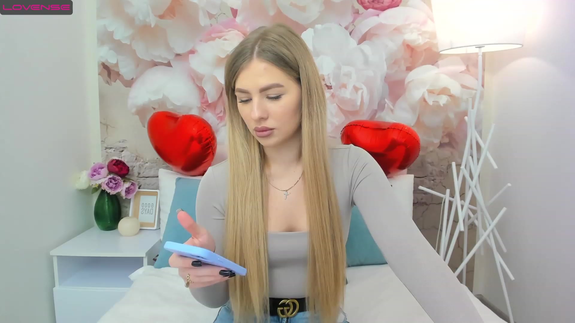 Gallery image thumbnail from MilaVox's myfreecams stream on, 02/19/2023, 14:23 image 2 of 20