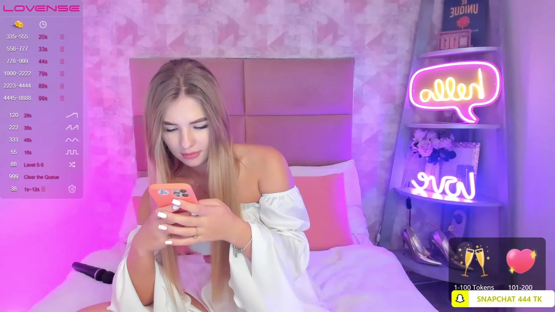 Gallery image thumbnail from MilaVox's myfreecams stream on, 03/12/2023, 20:02 image 6 of 20