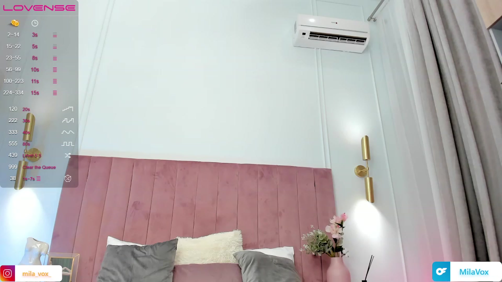 Gallery image thumbnail from MilaVox's myfreecams stream on, 07/18/2023, 11:40 image 14 of 20