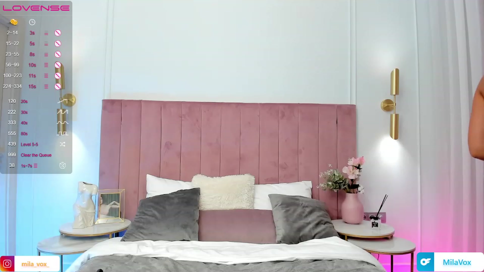 Gallery image thumbnail from MilaVox's myfreecams stream on, 07/19/2023, 18:59 image 15 of 20