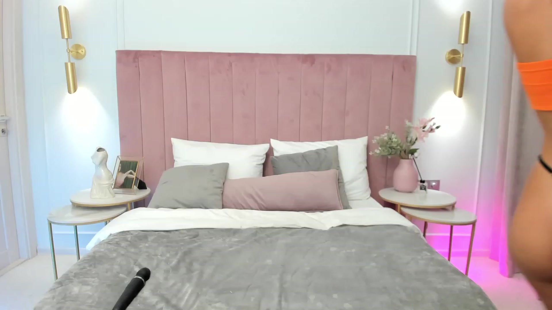 Gallery image thumbnail from MilaVox's myfreecams stream on, 08/20/2023, 19:01 image 7 of 20