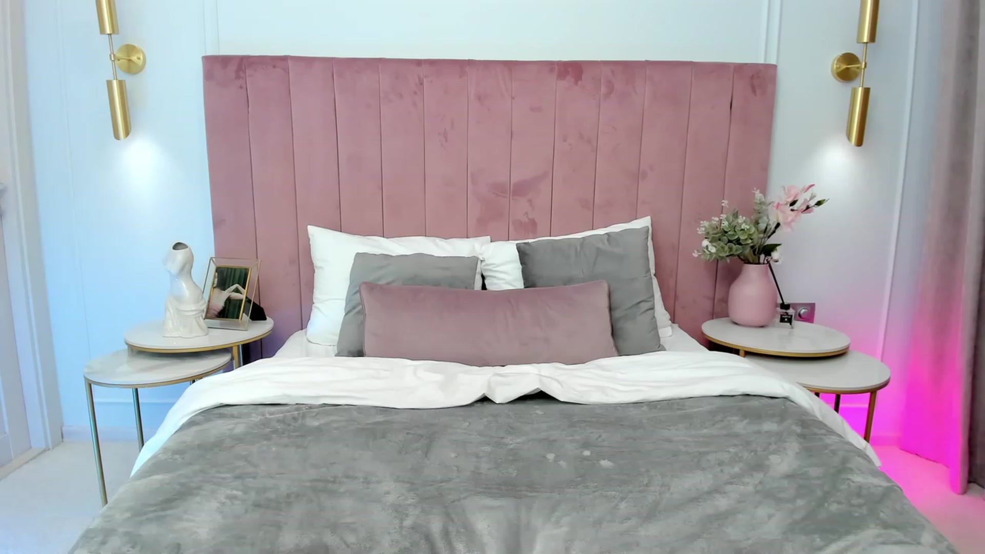 Gallery image thumbnail from MilaVox's myfreecams stream on, 08/23/2023, 13:24 image 1 of 20