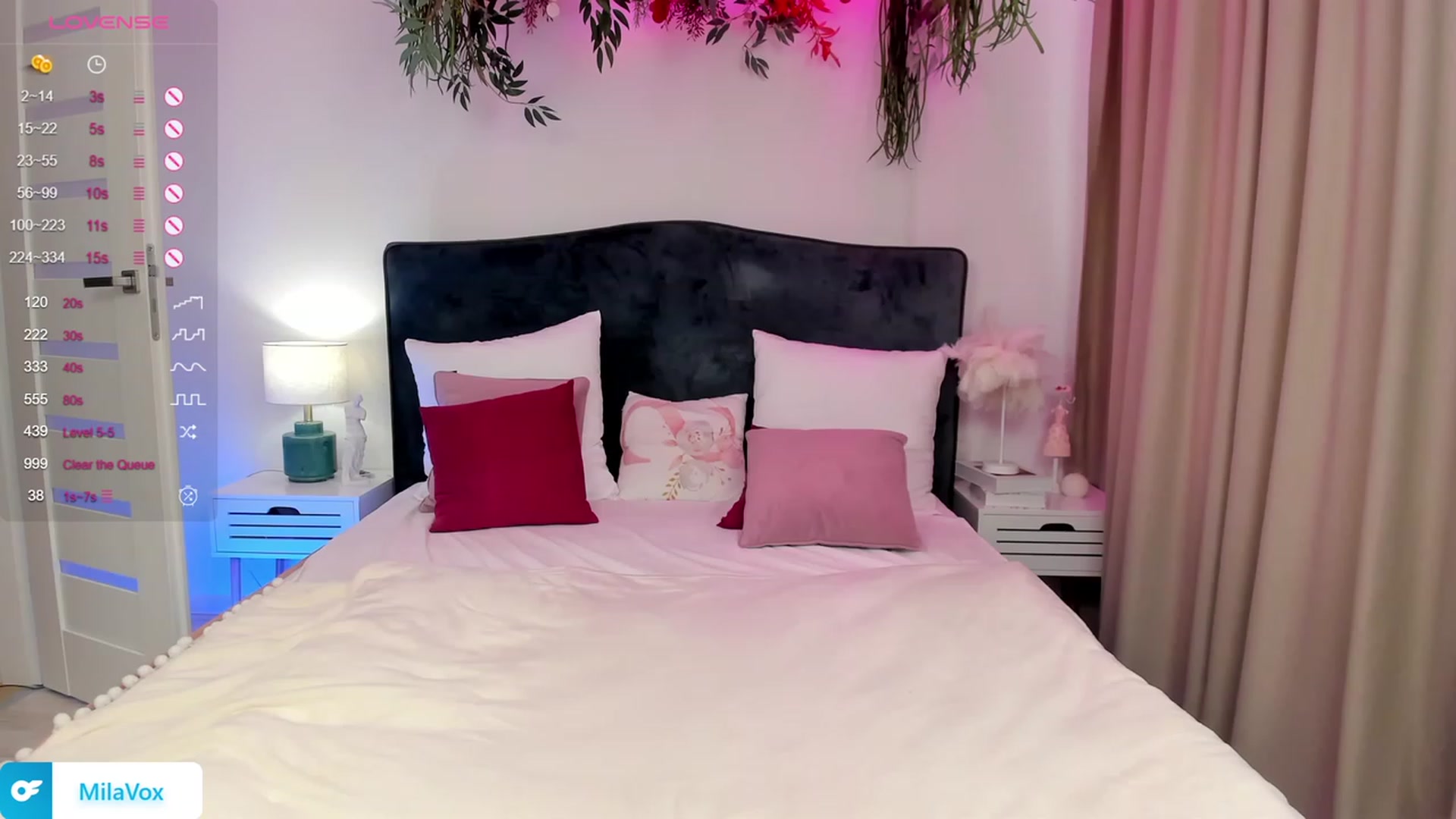 Gallery image thumbnail from MilaVox's myfreecams stream on, 09/15/2023, 12:00 image 17 of 20