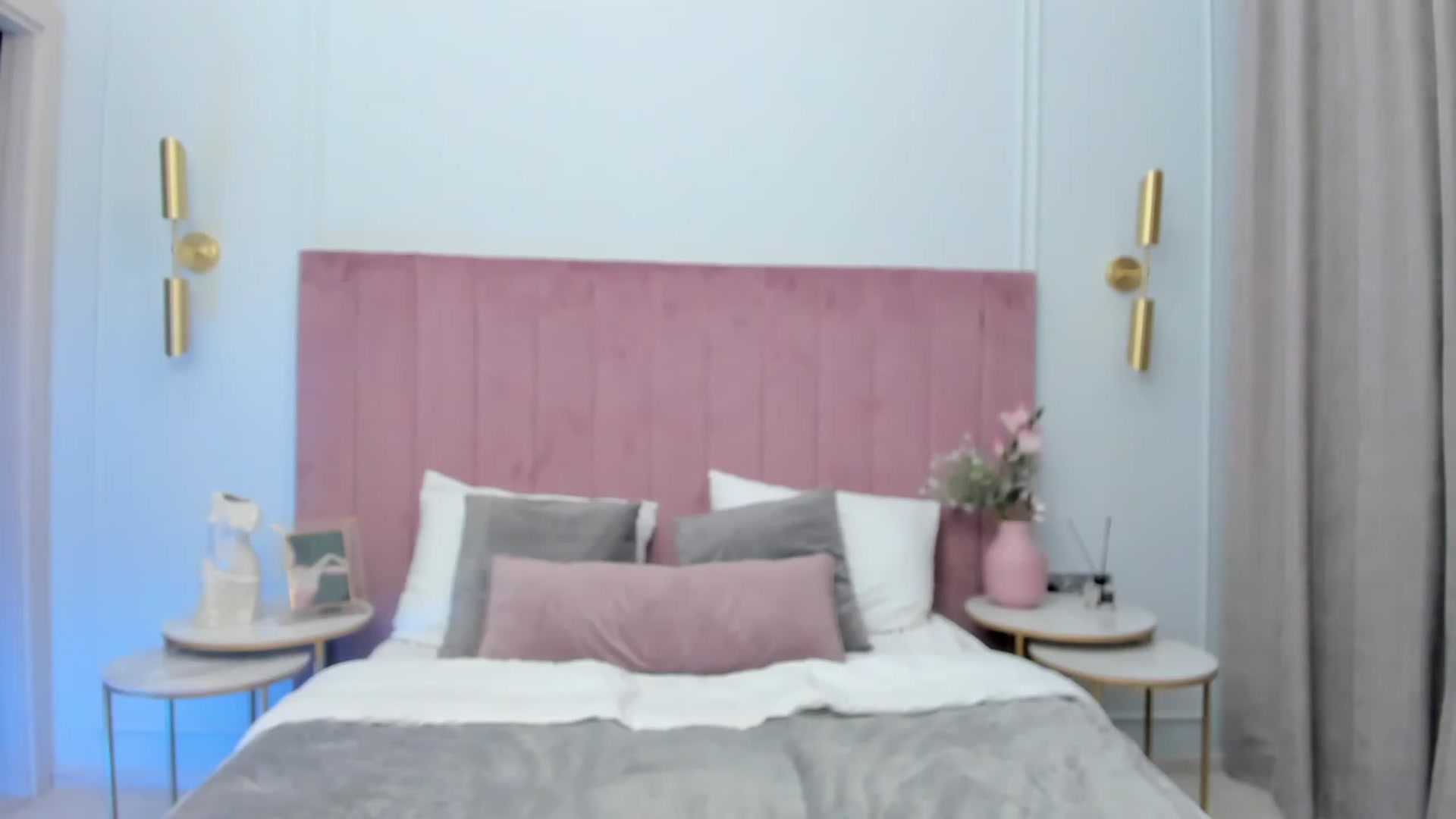 Gallery image thumbnail from MilaVox's myfreecams stream on, 09/20/2023, 19:00 image 19 of 20