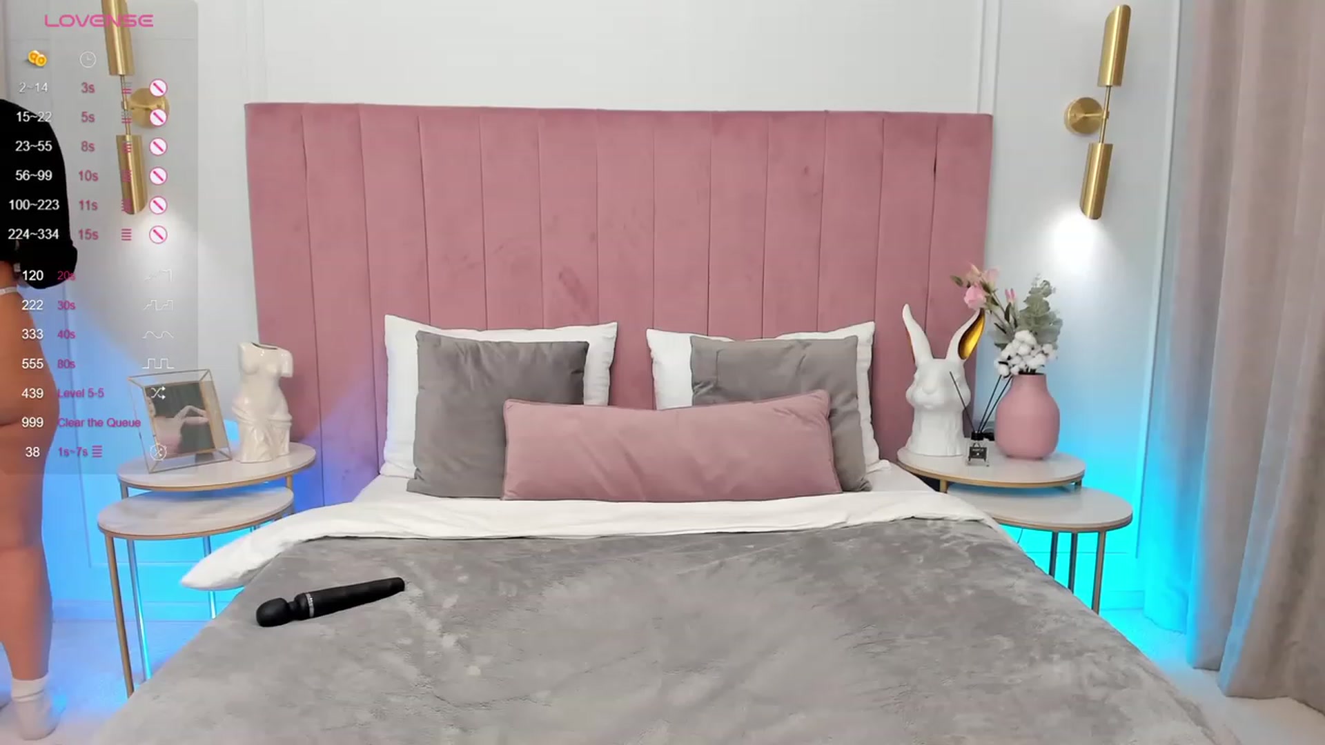 Gallery image thumbnail from MilaVox's myfreecams stream on, 11/22/2023, 14:17 image 16 of 20