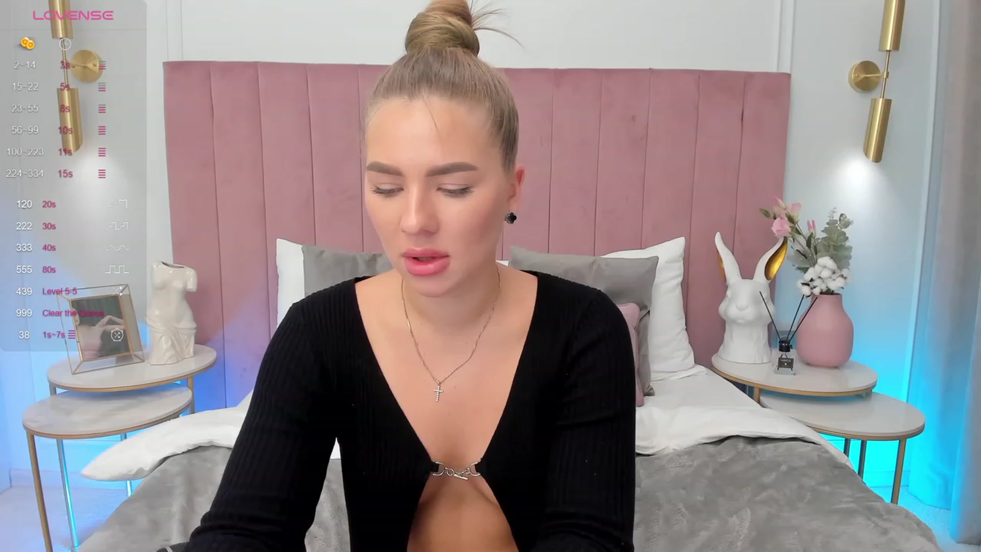 Gallery image thumbnail from MilaVox's myfreecams stream on, 11/22/2023, 19:52 image 9 of 20