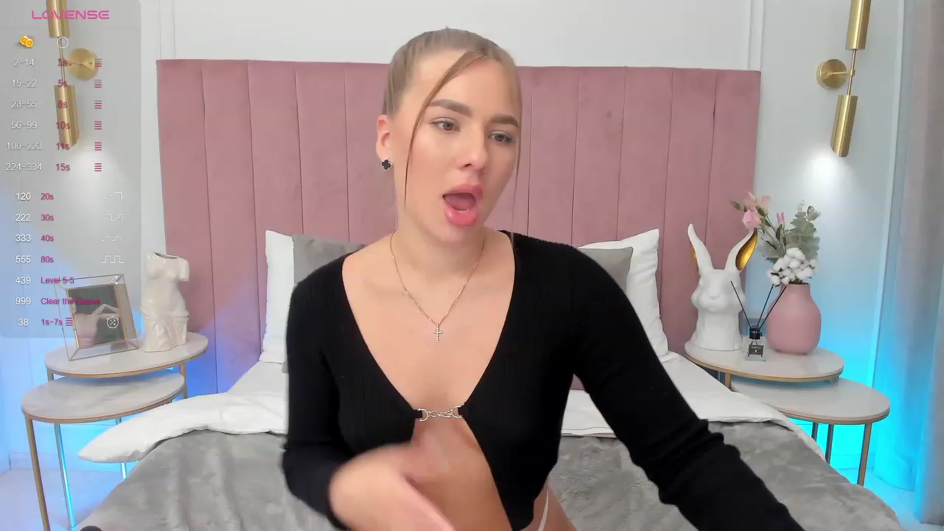 Gallery image thumbnail from MilaVox's myfreecams stream on, 11/22/2023, 19:52 image 2 of 20