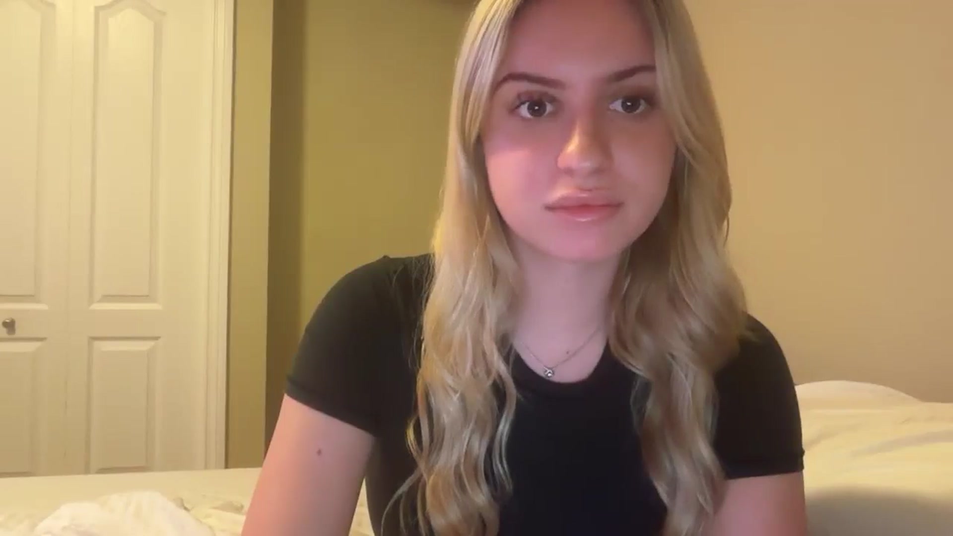 Gallery image thumbnail from Mila_Rome's myfreecams stream on, 12/21/2025, 10:19 image 4 of 20