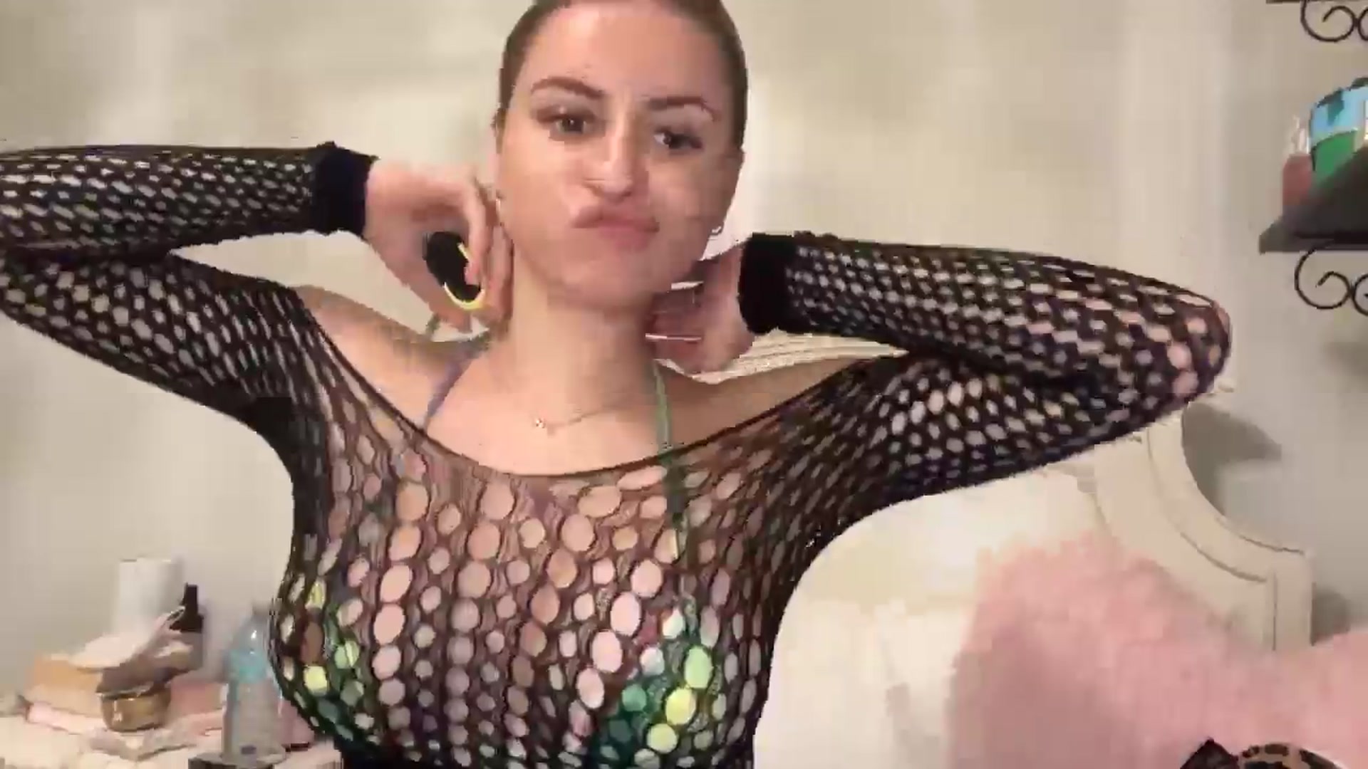 Gallery image thumbnail from Mila_Rome's myfreecams stream on, 12/28/2025, 04:37 image 10 of 20