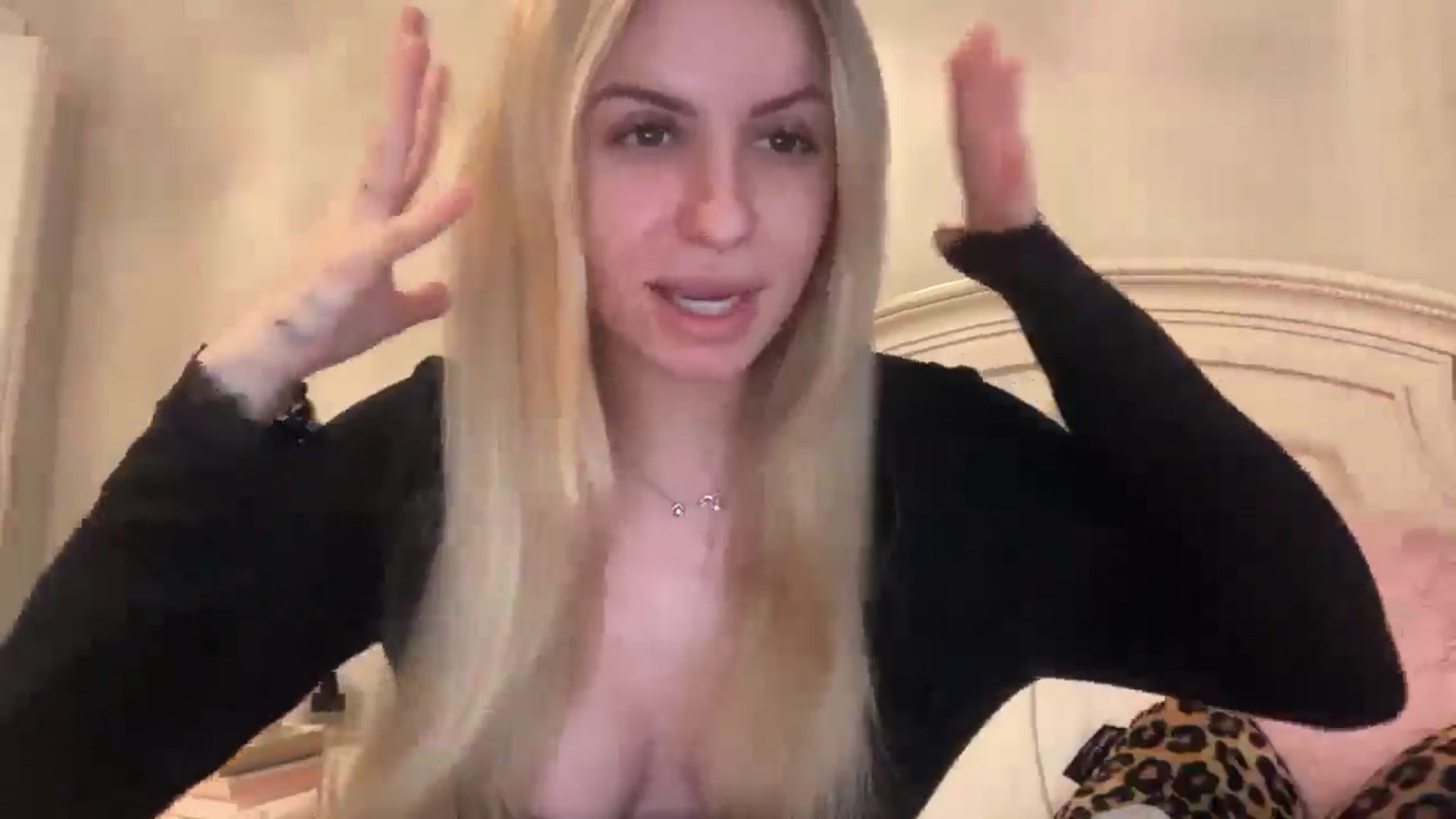 Gallery image thumbnail from Mila_Rome's myfreecams stream on, 12/29/2025, 23:56 image 5 of 20