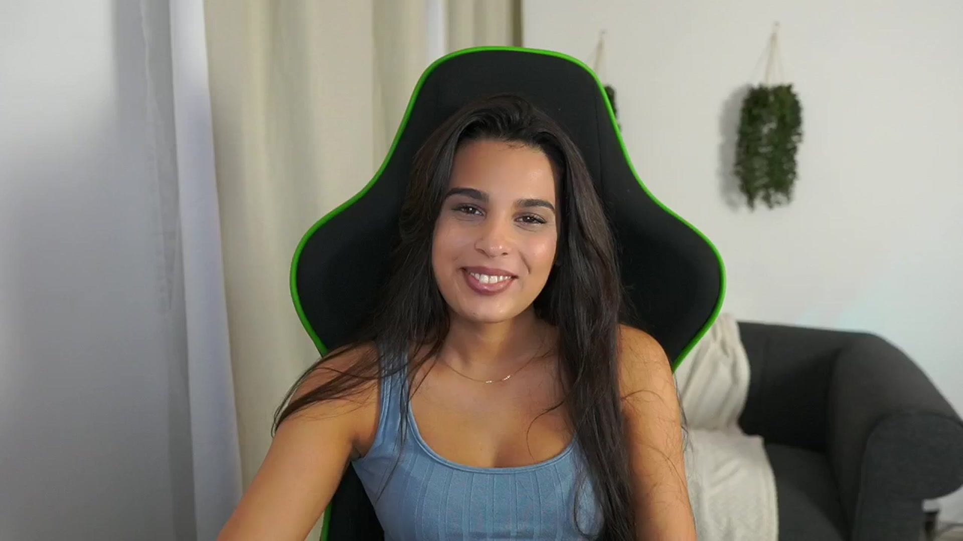 Gallery image thumbnail from Mila_denver's myfreecams stream on, 10/13/2024, 14:45 image 10 of 20