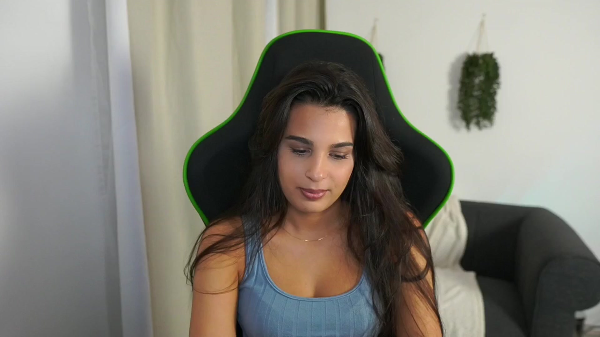 Gallery image thumbnail from Mila_denver's myfreecams stream on, 10/13/2024, 14:45 image 6 of 20