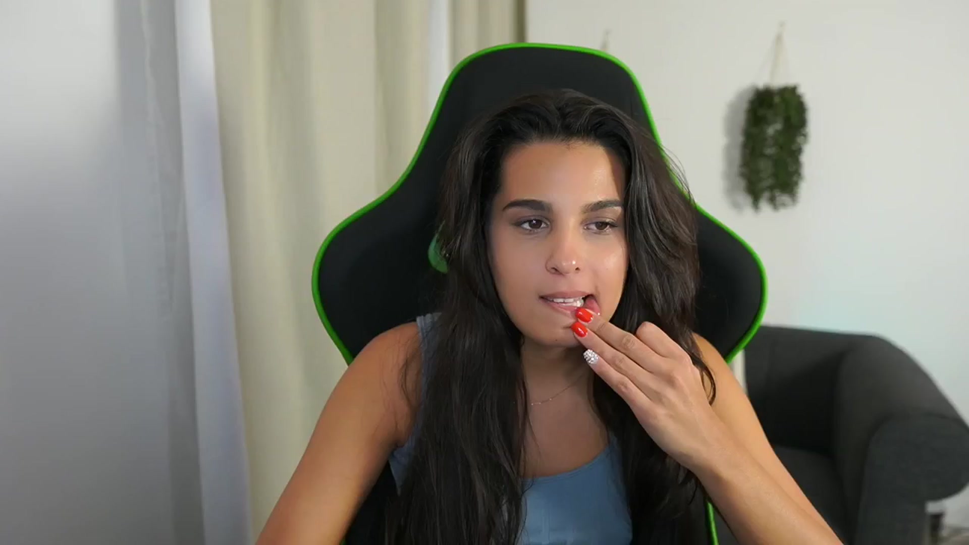 Gallery image thumbnail from Mila_denver's myfreecams stream on, 10/13/2024, 21:14 image 15 of 20