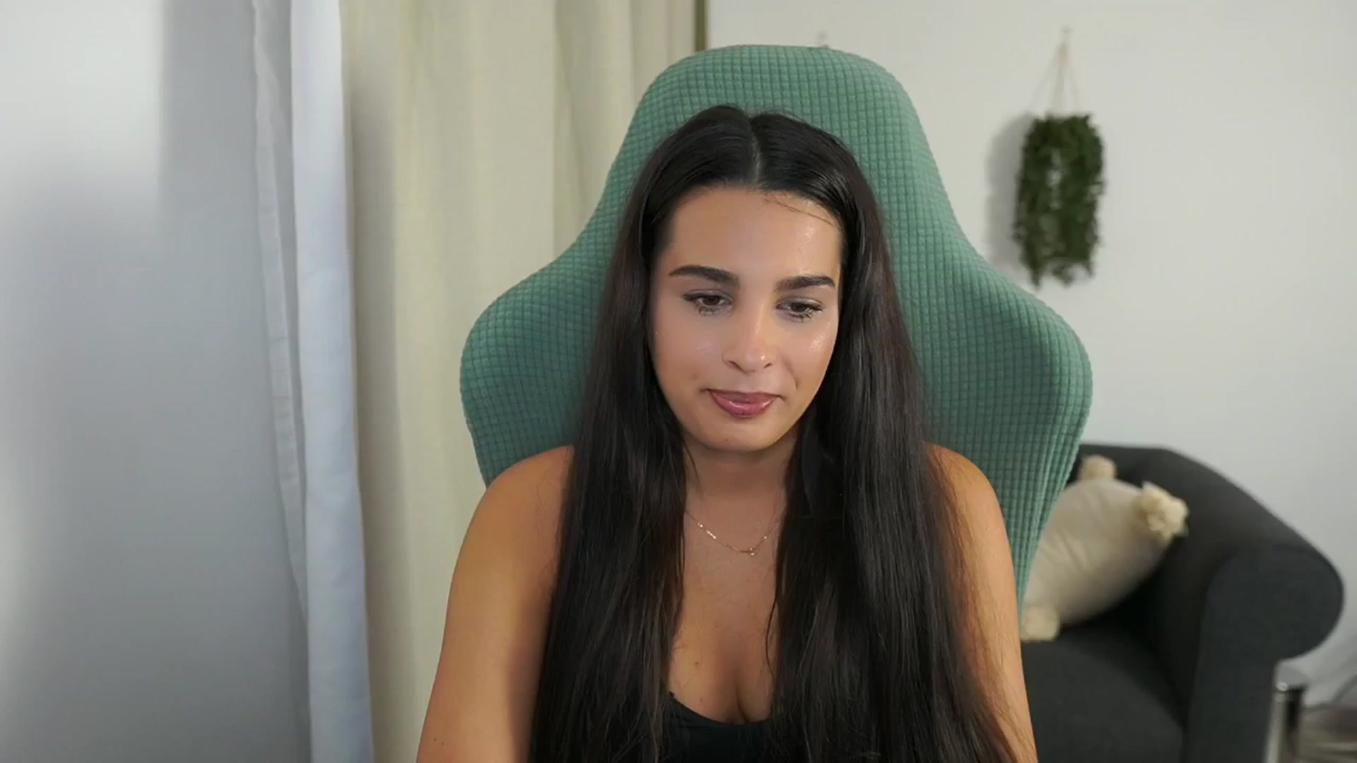 Gallery image thumbnail from Mila_denver's myfreecams stream on, 10/16/2024, 14:04 image 19 of 20