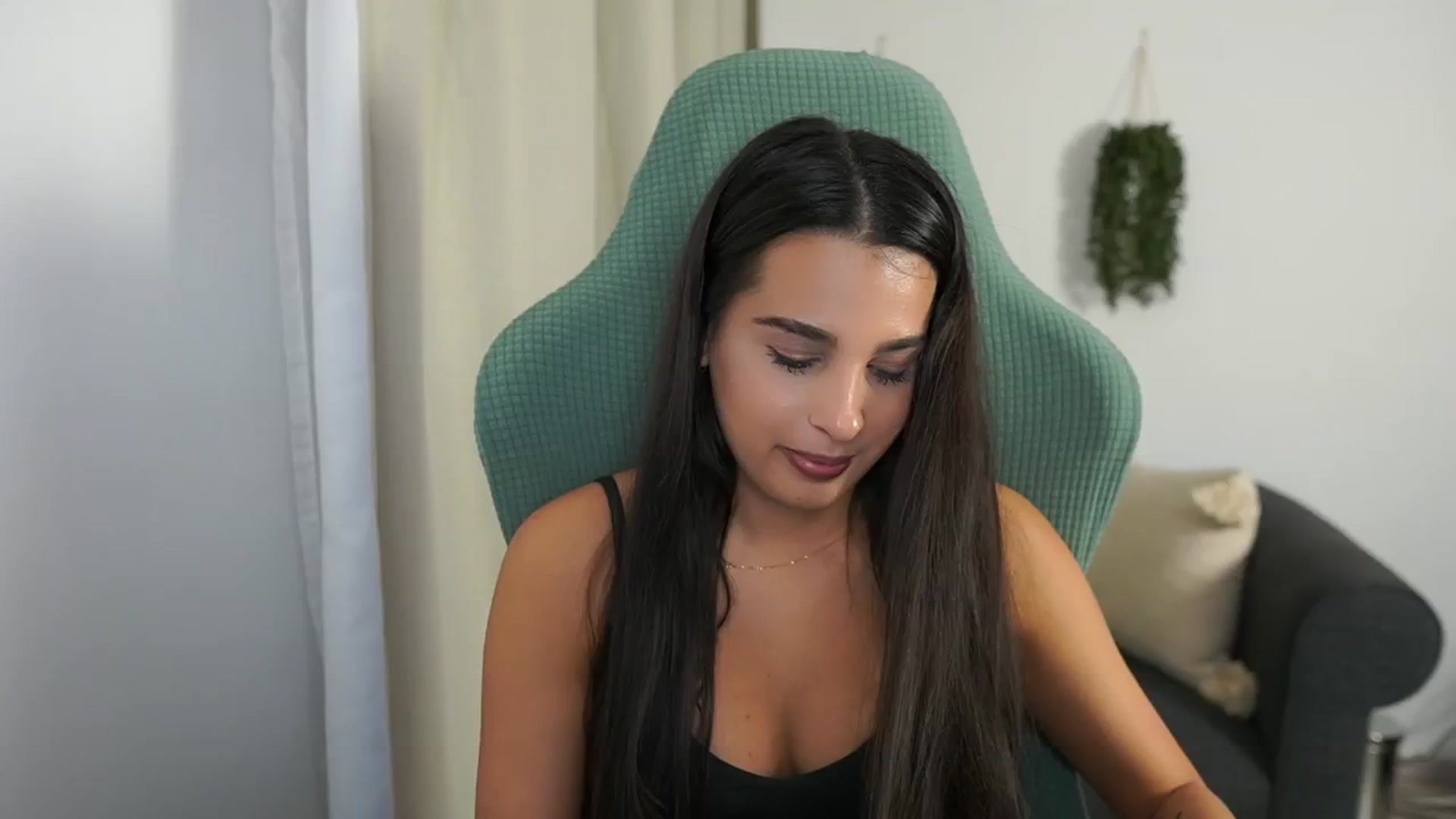 Gallery image thumbnail from Mila_denver's myfreecams stream on, 10/16/2024, 15:46 image 9 of 20