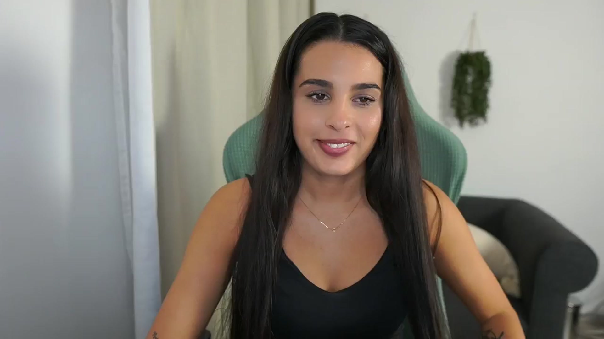 Gallery image thumbnail from Mila_denver's myfreecams stream on, 10/16/2024, 17:55 image 13 of 20