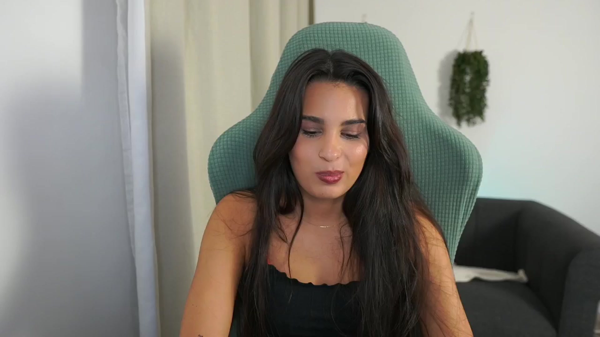 Gallery image thumbnail from Mila_denver's myfreecams stream on, 10/17/2024, 16:13 image 20 of 20
