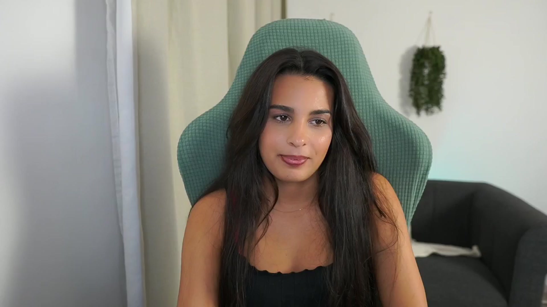 Gallery image thumbnail from Mila_denver's myfreecams stream on, 10/17/2024, 17:38 image 5 of 20