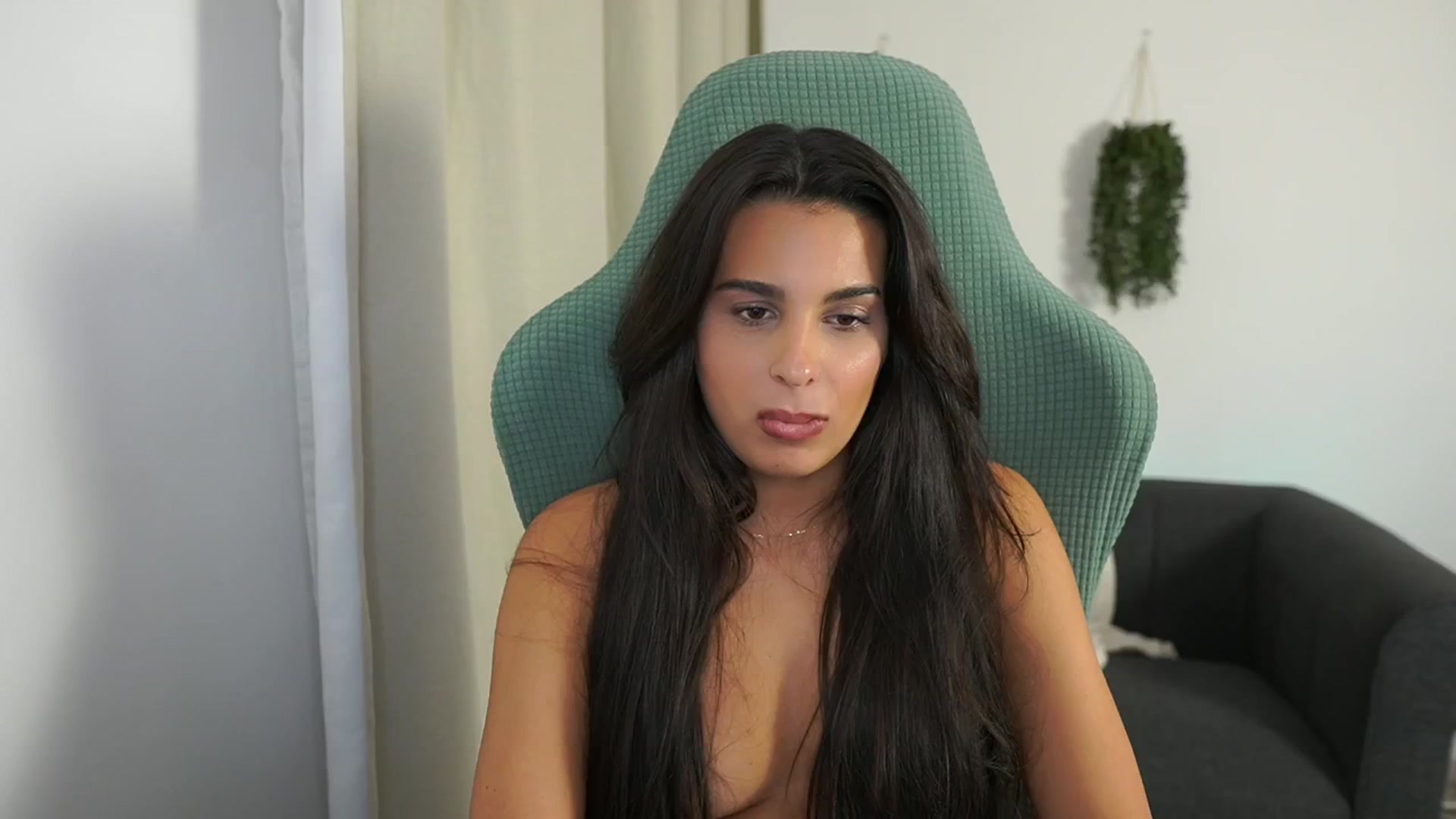 Gallery image thumbnail from Mila_denver's myfreecams stream on, 10/17/2024, 18:15 image 17 of 20
