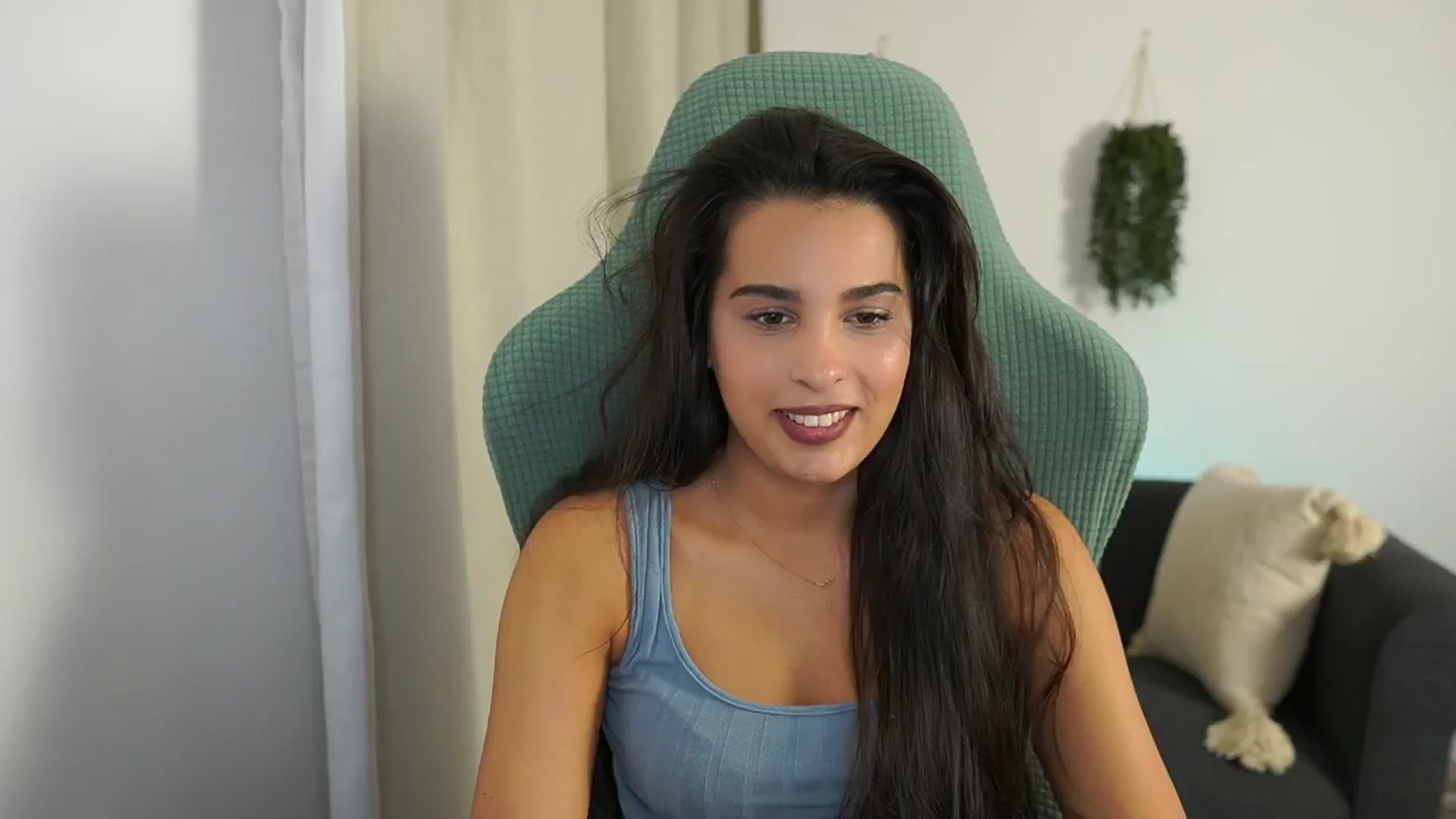 Gallery image thumbnail from Mila_denver's myfreecams stream on, 10/18/2024, 10:20 image 13 of 20