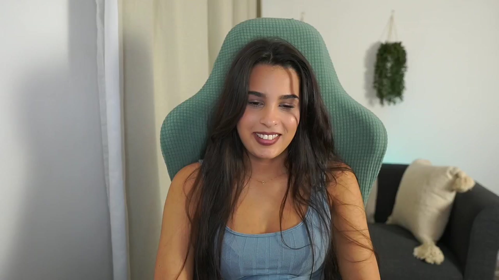Gallery image thumbnail from Mila_denver's myfreecams stream on, 10/18/2024, 11:05 image 16 of 20