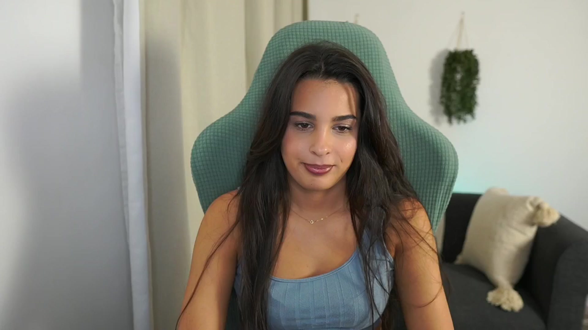 Gallery image thumbnail from Mila_denver's myfreecams stream on, 10/18/2024, 11:05 image 14 of 20