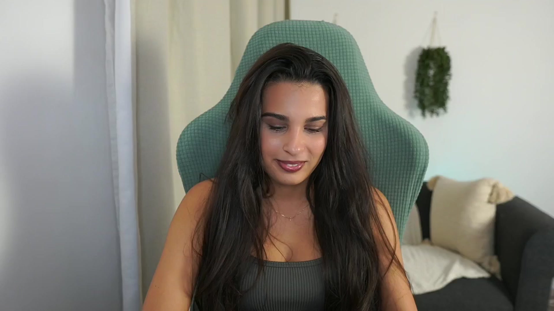 Gallery image thumbnail from Mila_denver's myfreecams stream on, 10/20/2024, 13:38 image 15 of 20