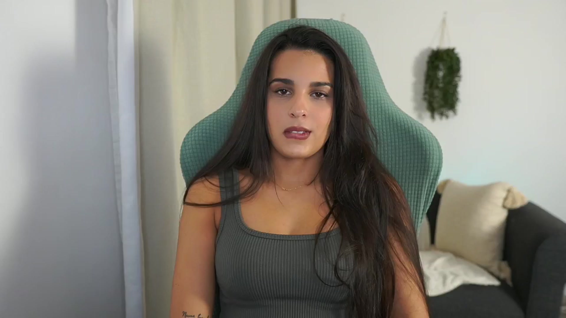 Gallery image thumbnail from Mila_denver's myfreecams stream on, 10/20/2024, 13:38 image 12 of 20