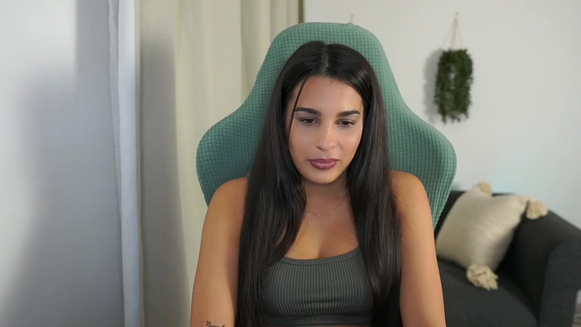 Gallery image thumbnail from Mila_denver's myfreecams stream on, 10/21/2024, 09:20 image 5 of 20