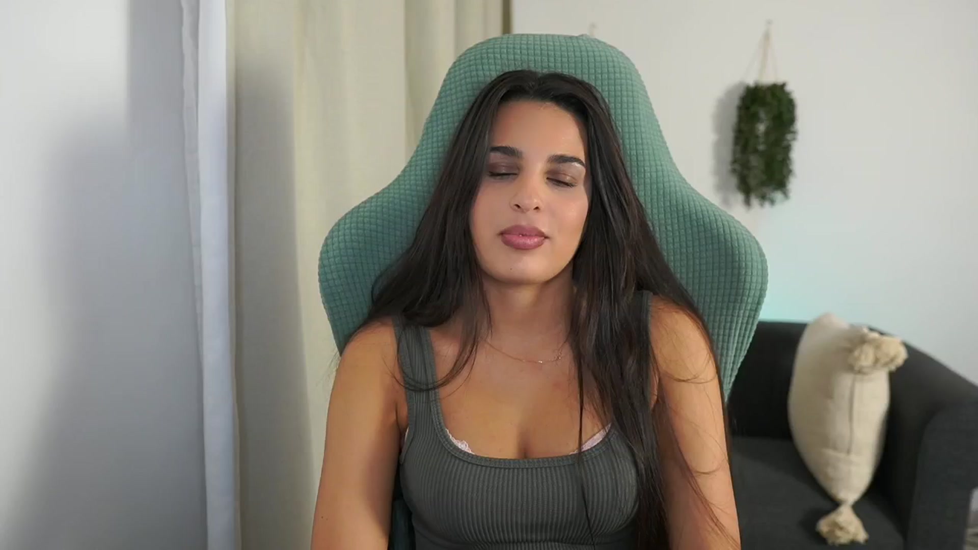 Gallery image thumbnail from Mila_denver's myfreecams stream on, 10/21/2024, 11:00 image 7 of 20