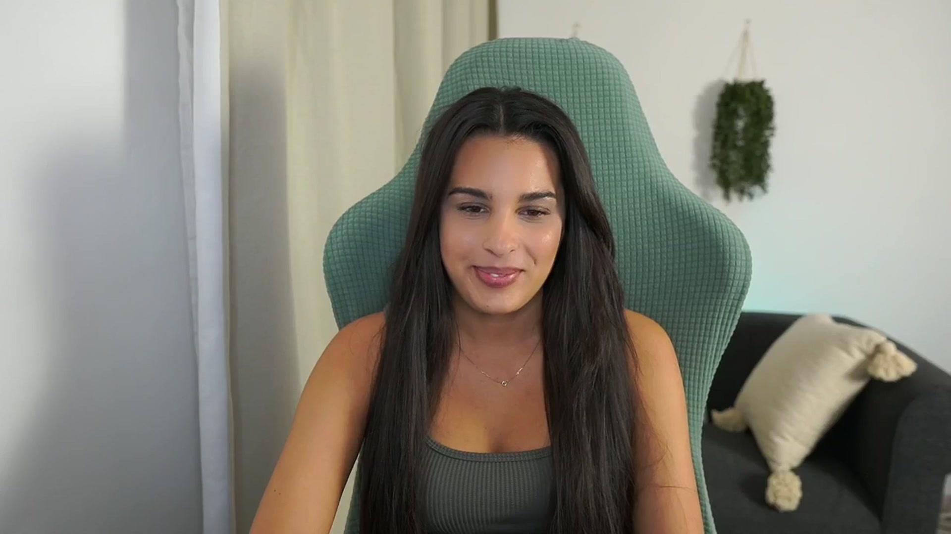 Gallery image thumbnail from Mila_denver's myfreecams stream on, 10/21/2024, 11:54 image 4 of 20