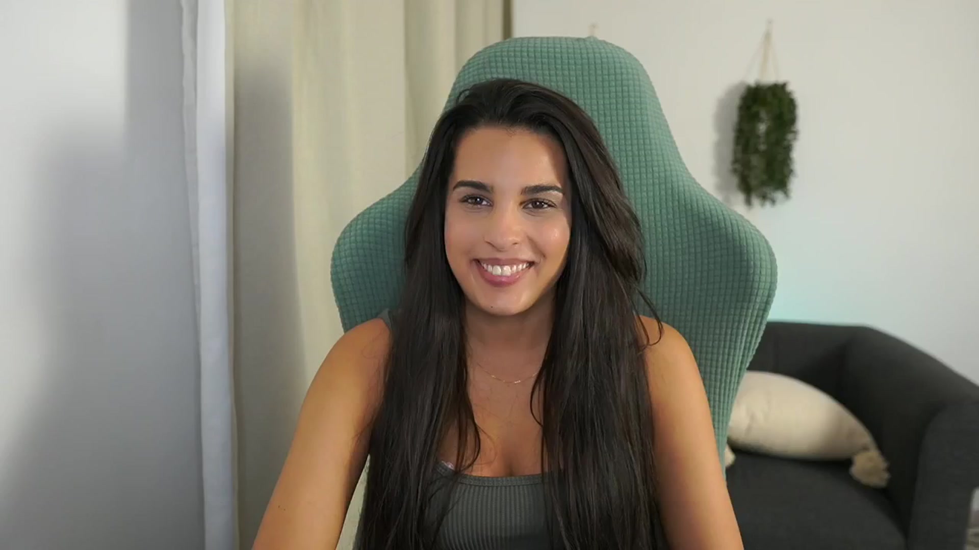 Gallery image thumbnail from Mila_denver's myfreecams stream on, 10/21/2024, 13:01 image 4 of 20